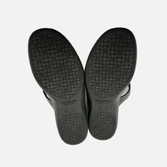 Okabashi Black Cross Strapped Sandals size M(6.5-7.5) EUC - Picture 4 of 5